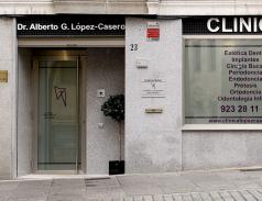 Fachada Clnica Dental Lpez-Casero