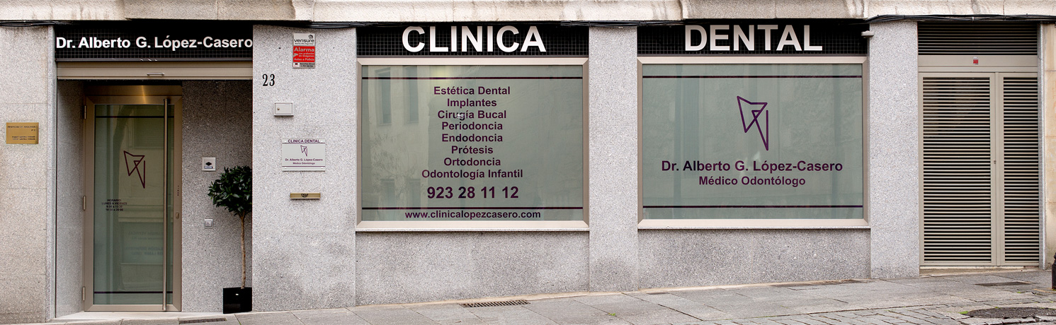 Fachada Clínica dental Dr. Alberto G. López-Casero