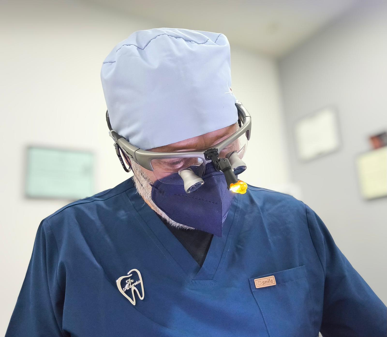 el doctor trabajando